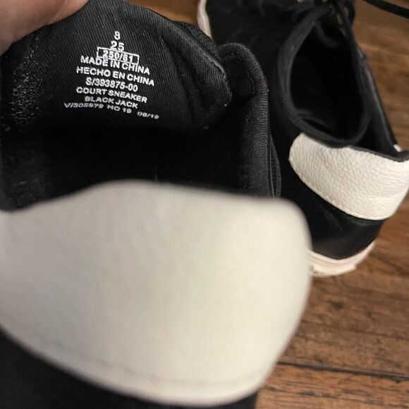 Old Navy Court Sneaker - Picture 2 of 9